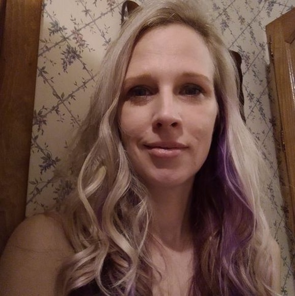 Meet your Posher, Bridget - Picture 1 of 1